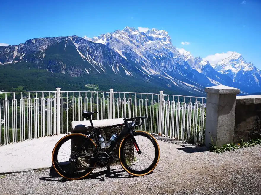 Photograph from the Horsepower Coaching blog post The Lightest Disc Brake Bike???